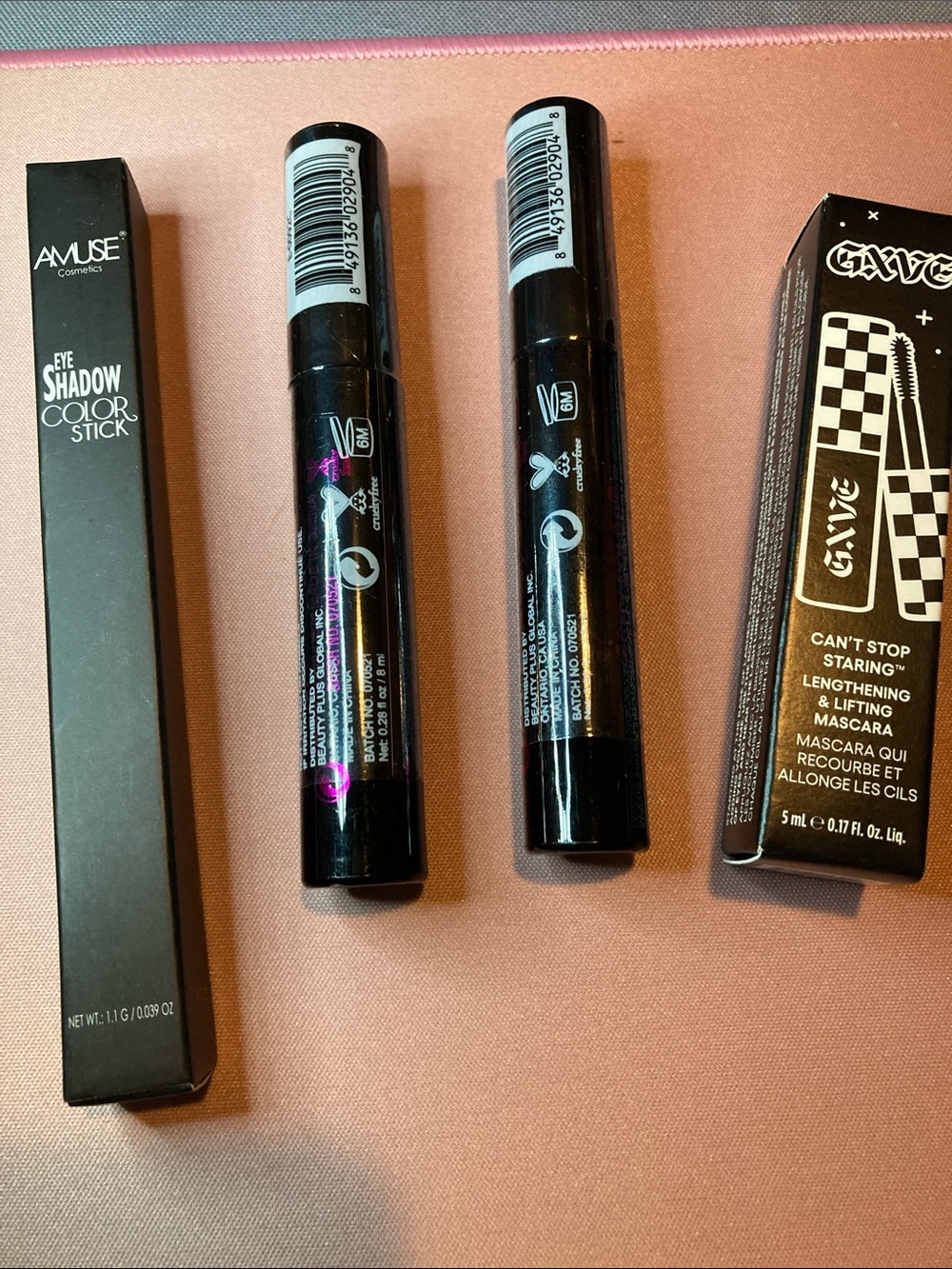 Source Unknown Black and Pink Eye Shadow Color Sticks & Mascara Set